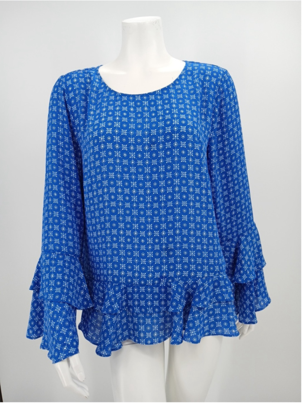 Worthington Women's Blue White Tile Print Layered Hem Sleeve Blouse Large